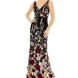 UNWORN. Mac Duggal Floral Embroidered Tulle Sleeveless V-Neck A-Line Gown